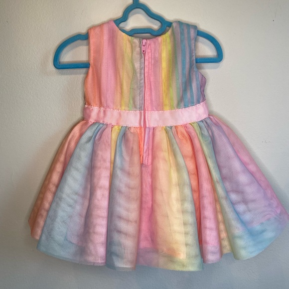 Rainbow Coloured Dress Size 0-3 Months - Picture 2 of 4